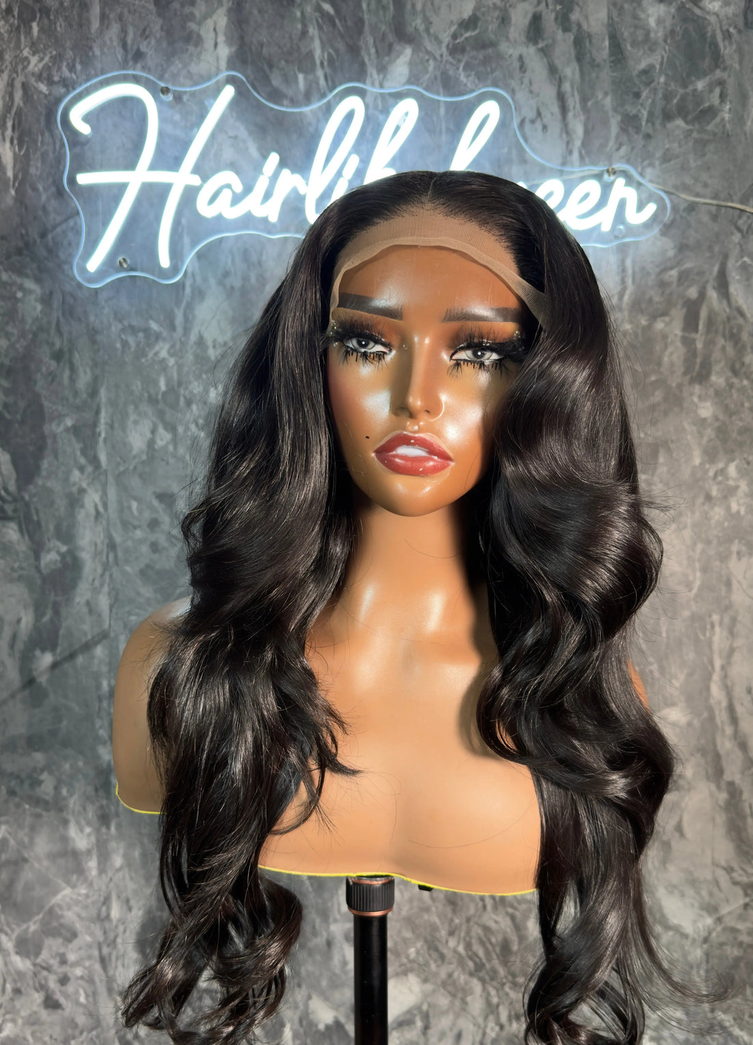 Mona Luxe hairlikekweenca